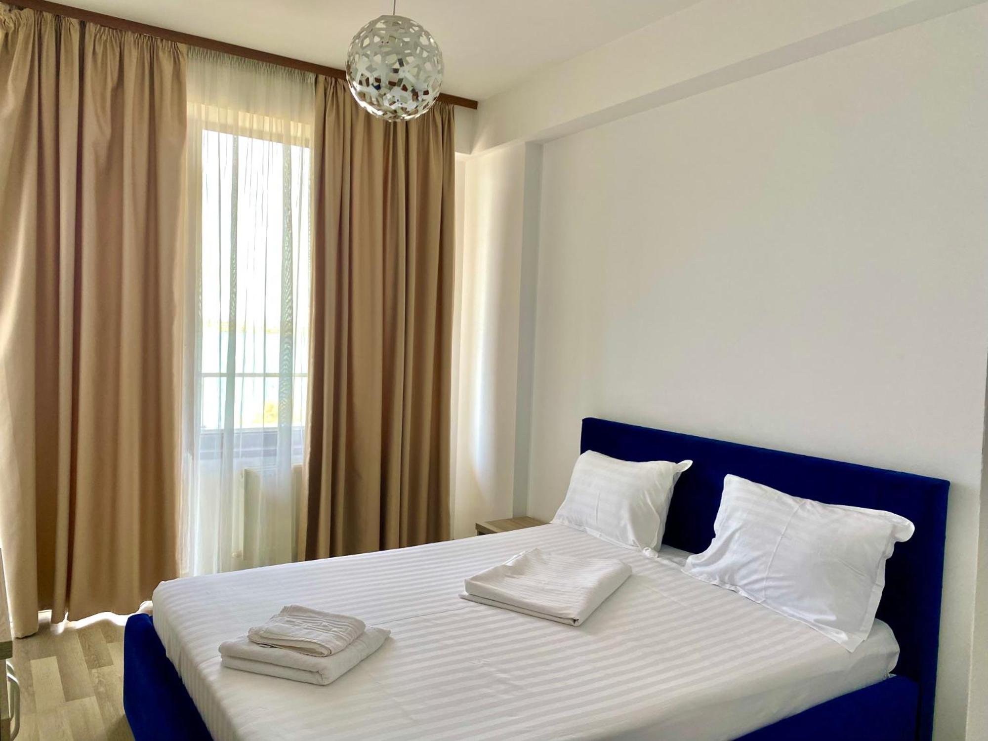 Blue Marine Summerland * Mamaia